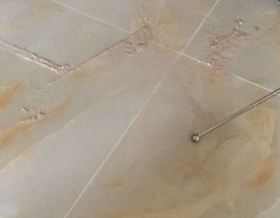 深圳市瓷砖空鼓维修公司分享粘合剂选择不当在瓷砖铺贴过程中可能导致以下问题