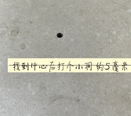 深圳市瓷砖空鼓维修公司专业解答在瓷砖铺贴过程中，如果砂料搅拌不均匀，将会带来以下问题